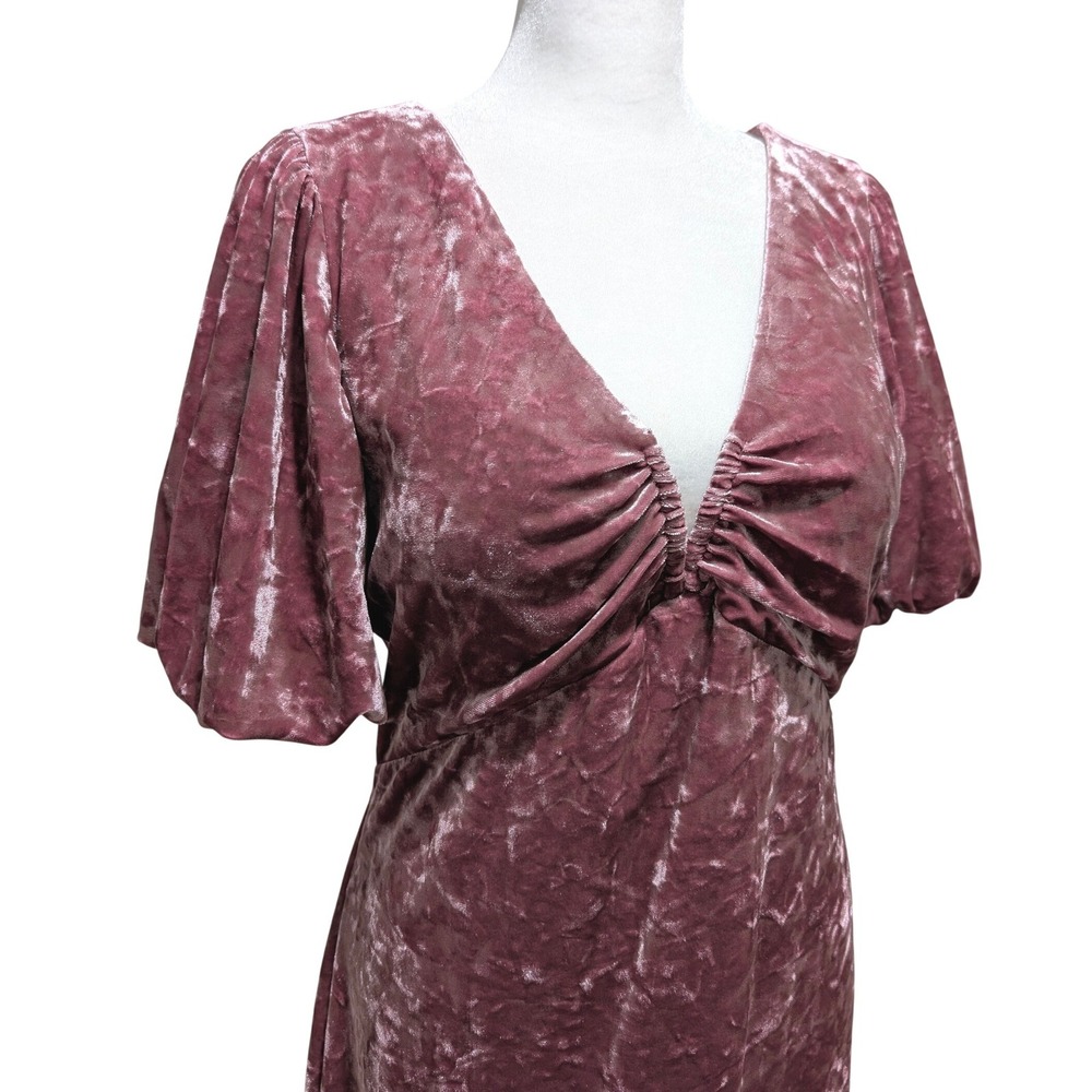 Guess Mauve Crushed Velvet Ruched V-Neck Puff Sleeve Cocktail Dress 12 Glam Luxe